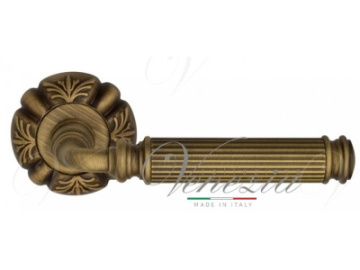 MOSCA D5  Античная бронза
