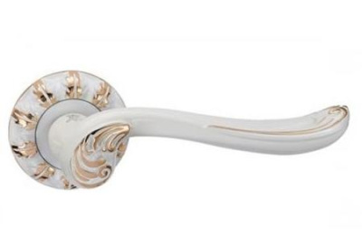 ЛАВАТЕРА E32